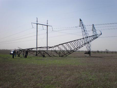 Участники энергоблокады Крыма назвали условия допуска ремонтников к поврежденным ЛЭП