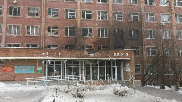 снаряд прилетел в Донецкую городскую больницу №3