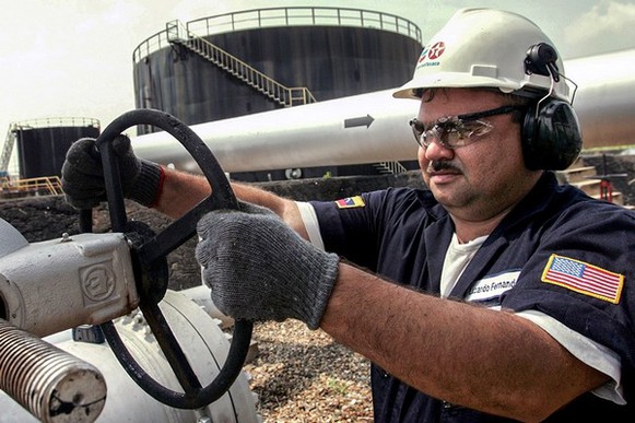 Компания Chevron начинает добычу сланцевого газа на Украине