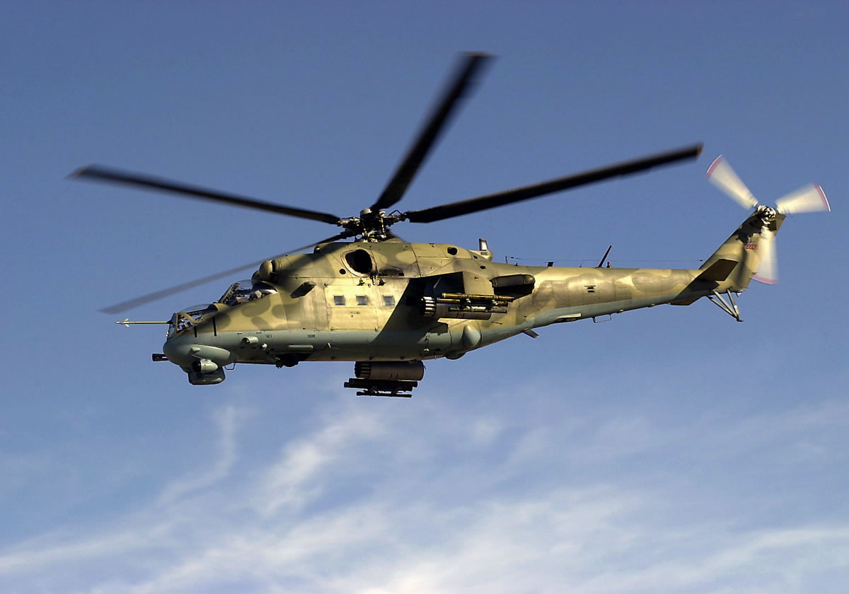 Три боевых вертолета могут отправить на Донбасс