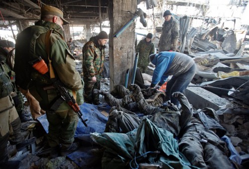 зо боевиков под завалами были найдены а аэропорту в Донецке