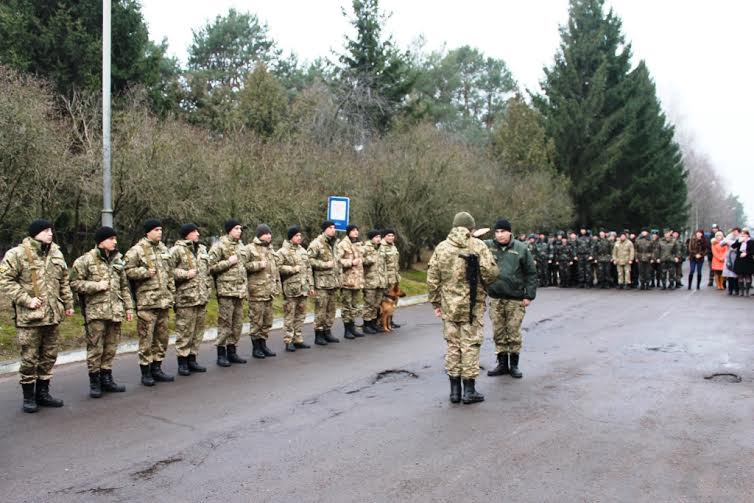 В рамках ротации личного состава с Донбасса в Ровенскую область вернулись военнослужащие ремонтной воинской части.
