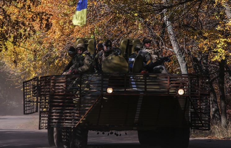 Министр обороны Украины Степан Полторак в ходе заседания кабмина в среду заявил о подготовке к боевым действиям