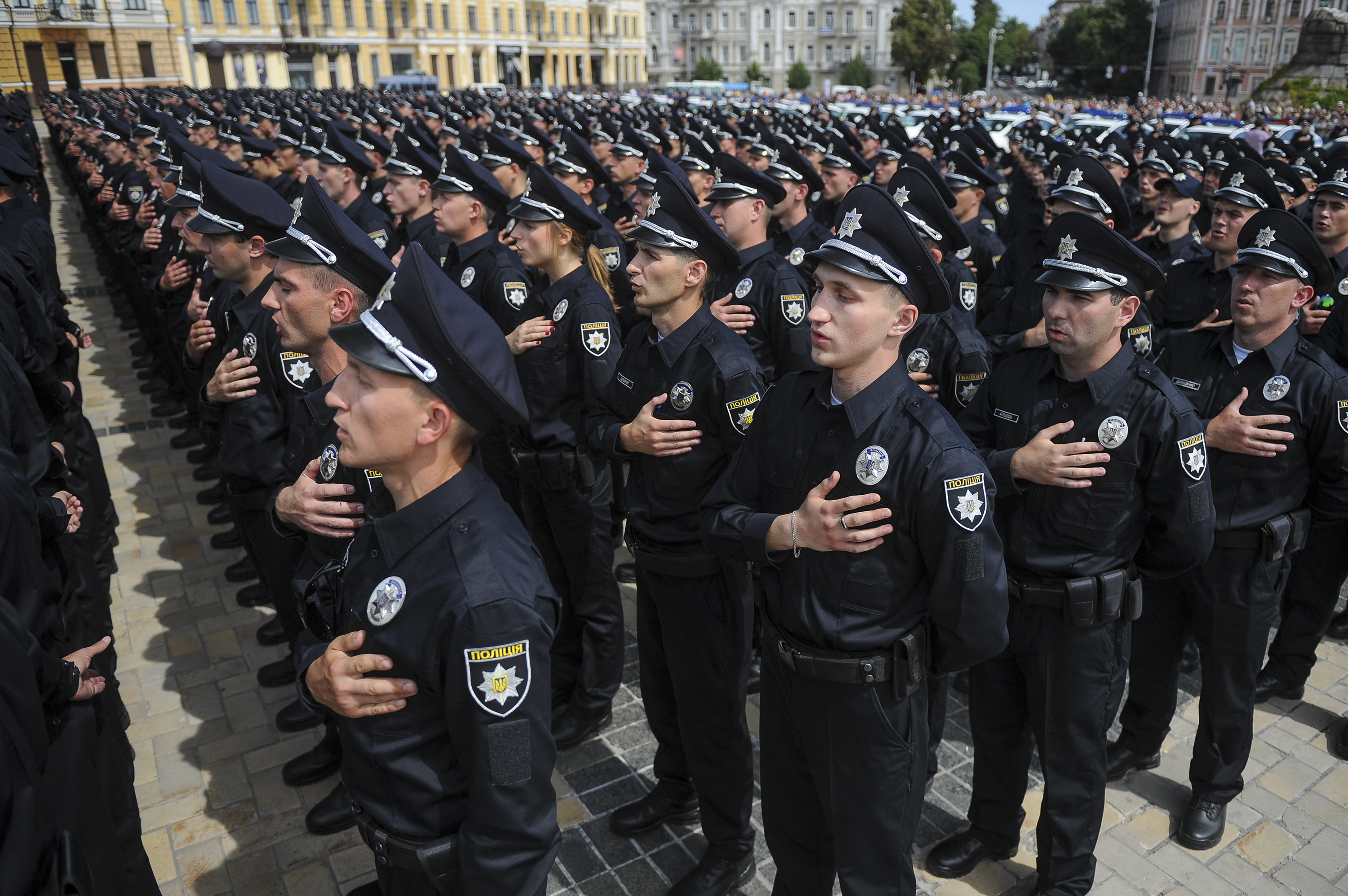 В Киеве и области  не прошли  аттестацию 565 сотрудников Нацполиции