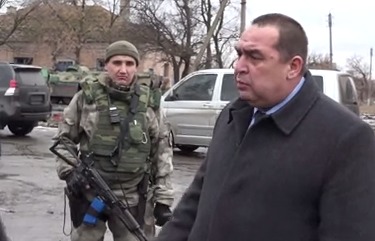 Глава ЛНР посетил прифронтовой поселок и блокпоста № 32 (видео)
