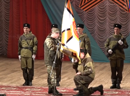 Мотострелковый казачий полк им М. Платова получил знамя (видео)