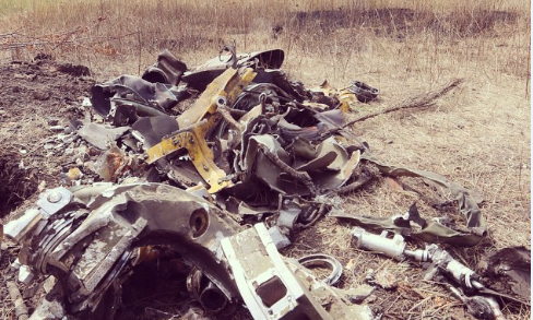 Фото и видео неизвестного летательного объекта упавшего в Донецке