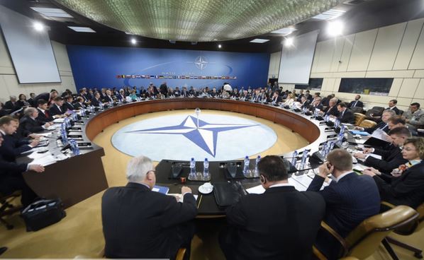 НАТО не гарантирует безопасность Украины
