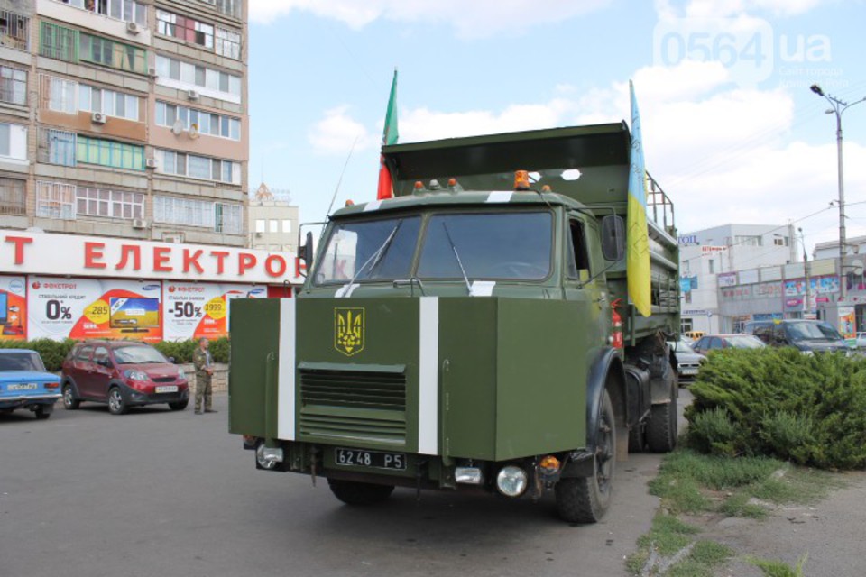машина для АТО от украинского пенсионера-патриота