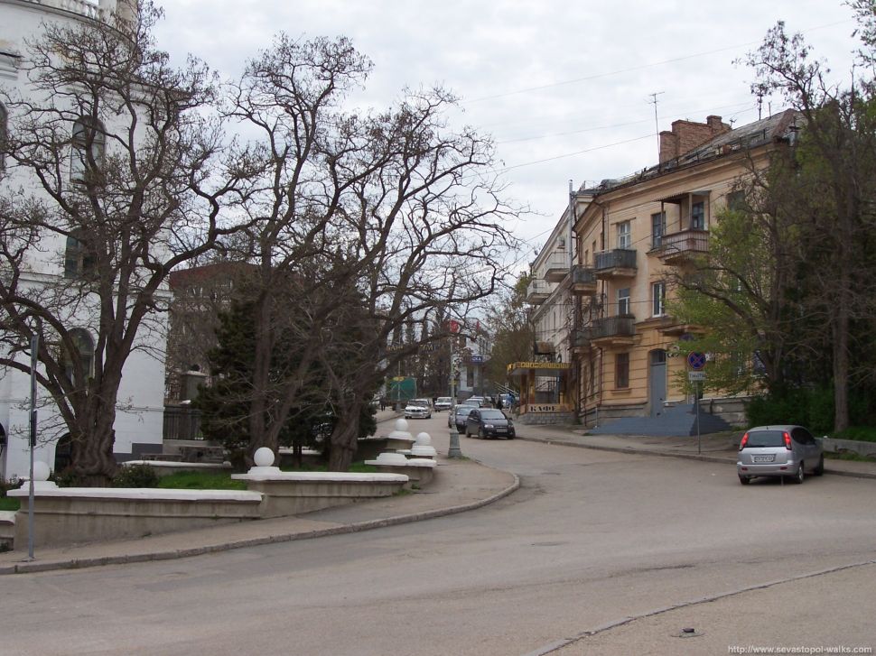 В Севастополе перекрыто движение автомобильного транспорта