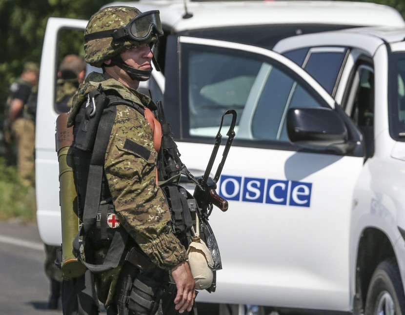 Наблюдатели ОБСЕ попали под обстрелы украинских военных