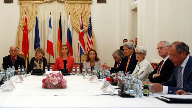 Иран и "шестерка" заключили "историческую сделку"