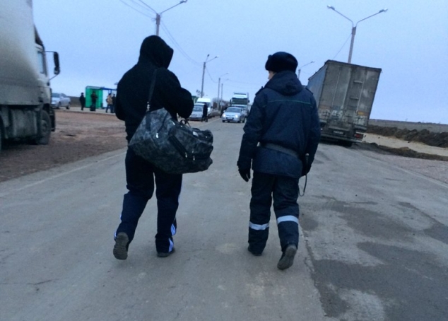 Крымчанин туда и обратно: нежданности путешествия через границу «Крым-Украина»