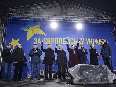 Сцена для выступлений на киевском Майдане  демонтирована