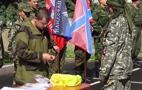 Присяга и награждение бойцов Новороссии (видео)