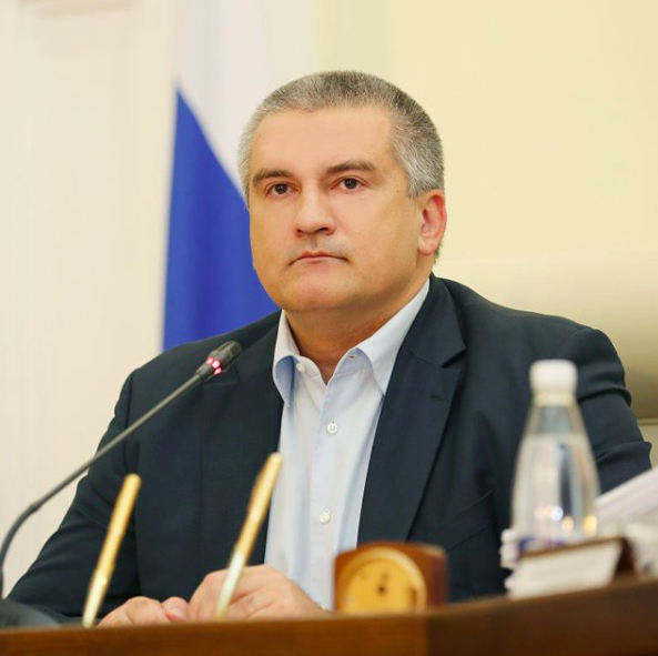 Аксенов пригрозил желающим блокировать керченскую переправу трибуналом