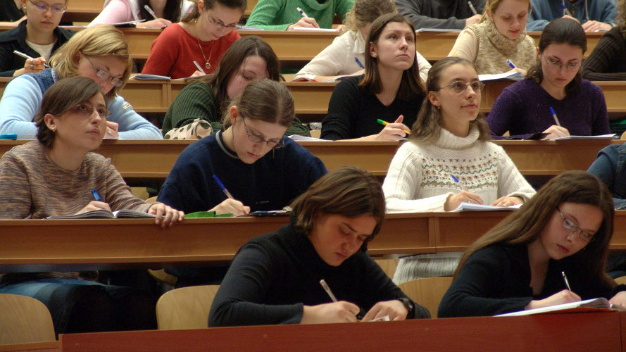 Лучшие крымские студенты будут получать именную стипендию