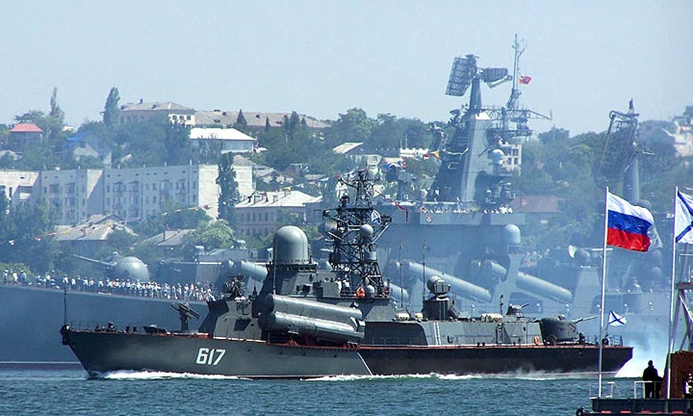 Новое направление украинской мысли:  флот Незалежной  и НАТО должны были атаковать русских в Крыму
