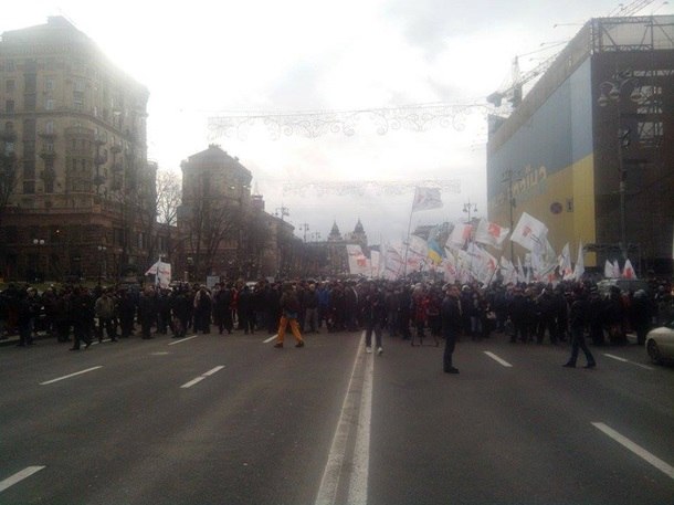 Митингующие учителя в центре Киева