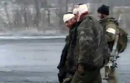 Офицеры ВСУ бросают своих бойцов и бегут из «Дебальцевского котла», а штаб «АТО» скрывает от бойцов факт окружения