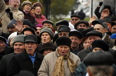 Пенсионеры Донбасса продолжают подавать иски в украинские суды, требуя вернуть их пенсии