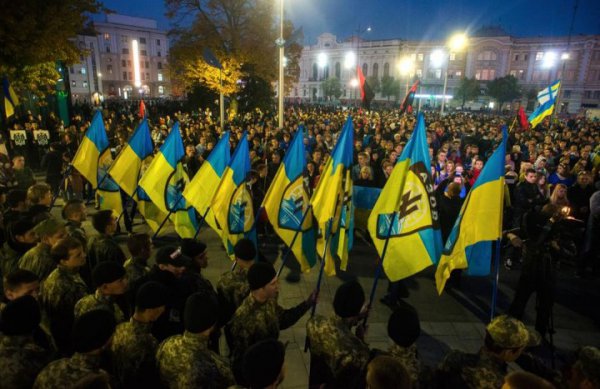 Военные части на Украине подчиняются олигархам, а не главнокомандующему