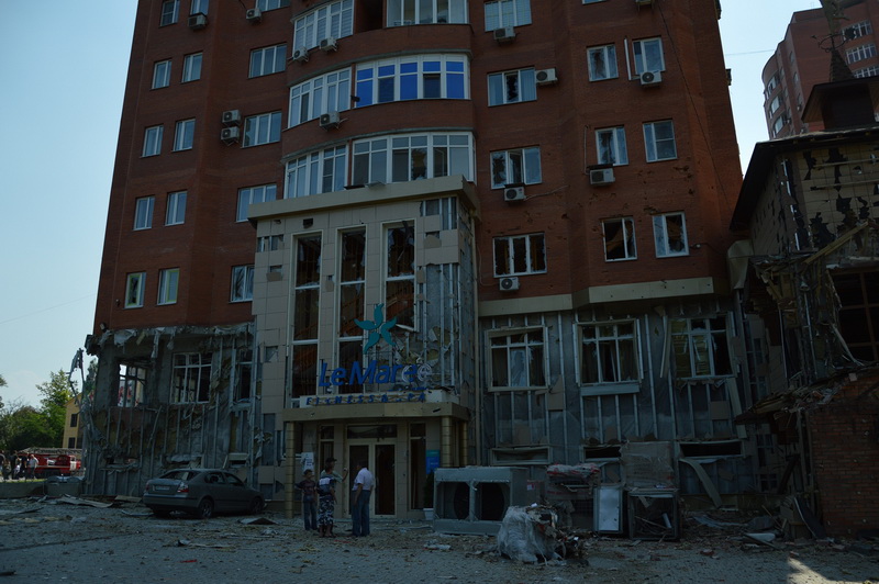 Украинская артиллерия обстреляла больницу имени Вишневского в Донецке. Есть один погибший