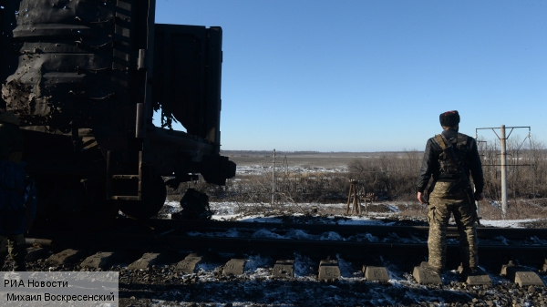 Каратели подорвали жд пути на территории ДНР