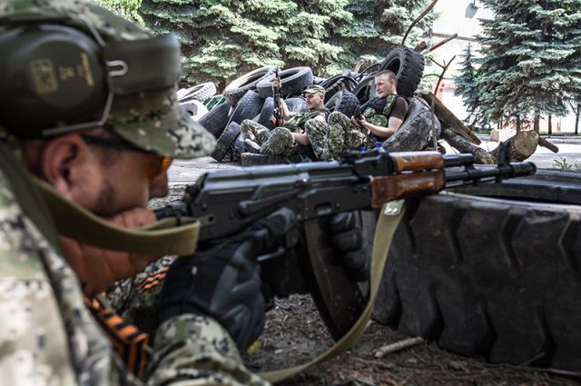 Силы ополчения ЛНР ведут поиск диверсантов, которые обстреливают жилые кварталы Луганска