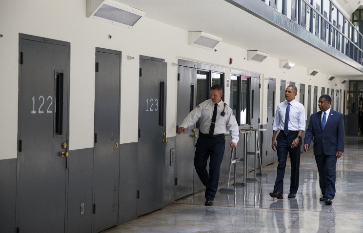 Барак Обама отправился в тюрьму