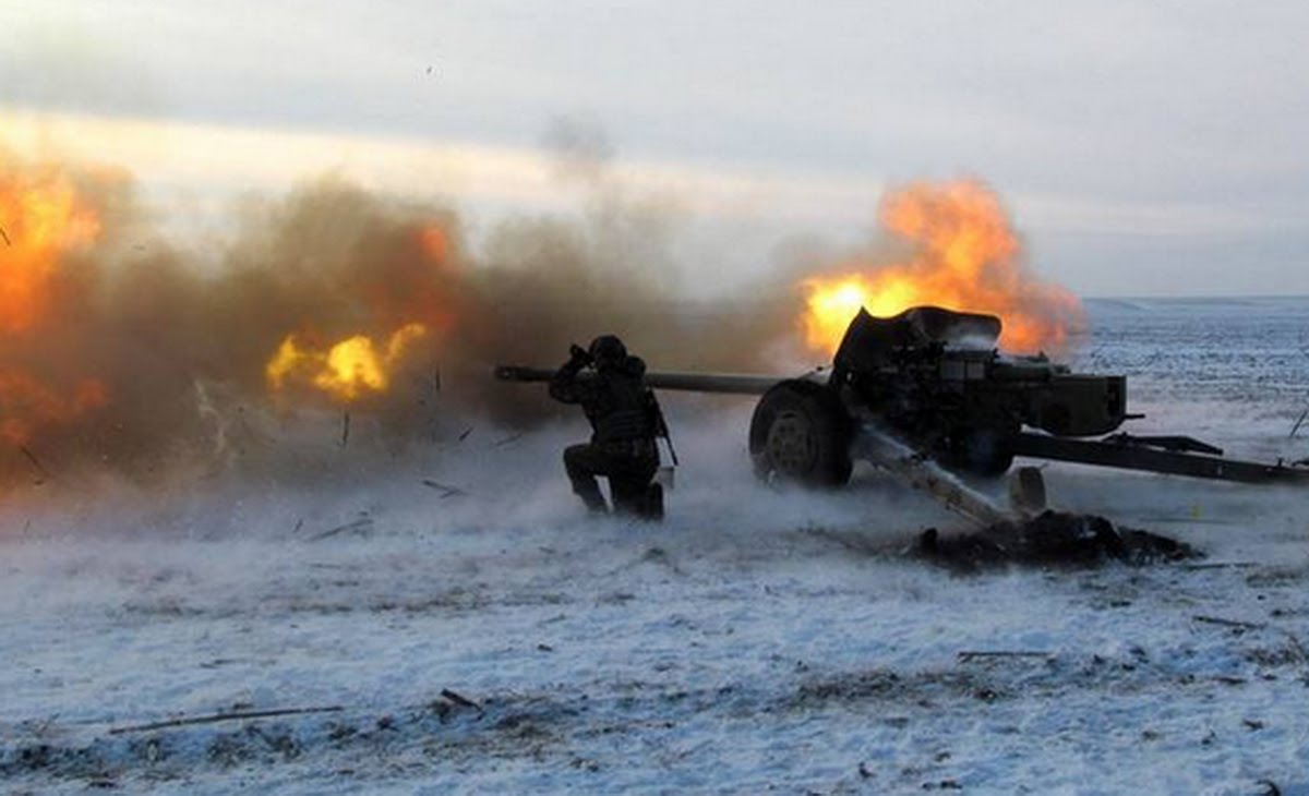 Украинские силовики в канун Рождества обстреляли Горловку