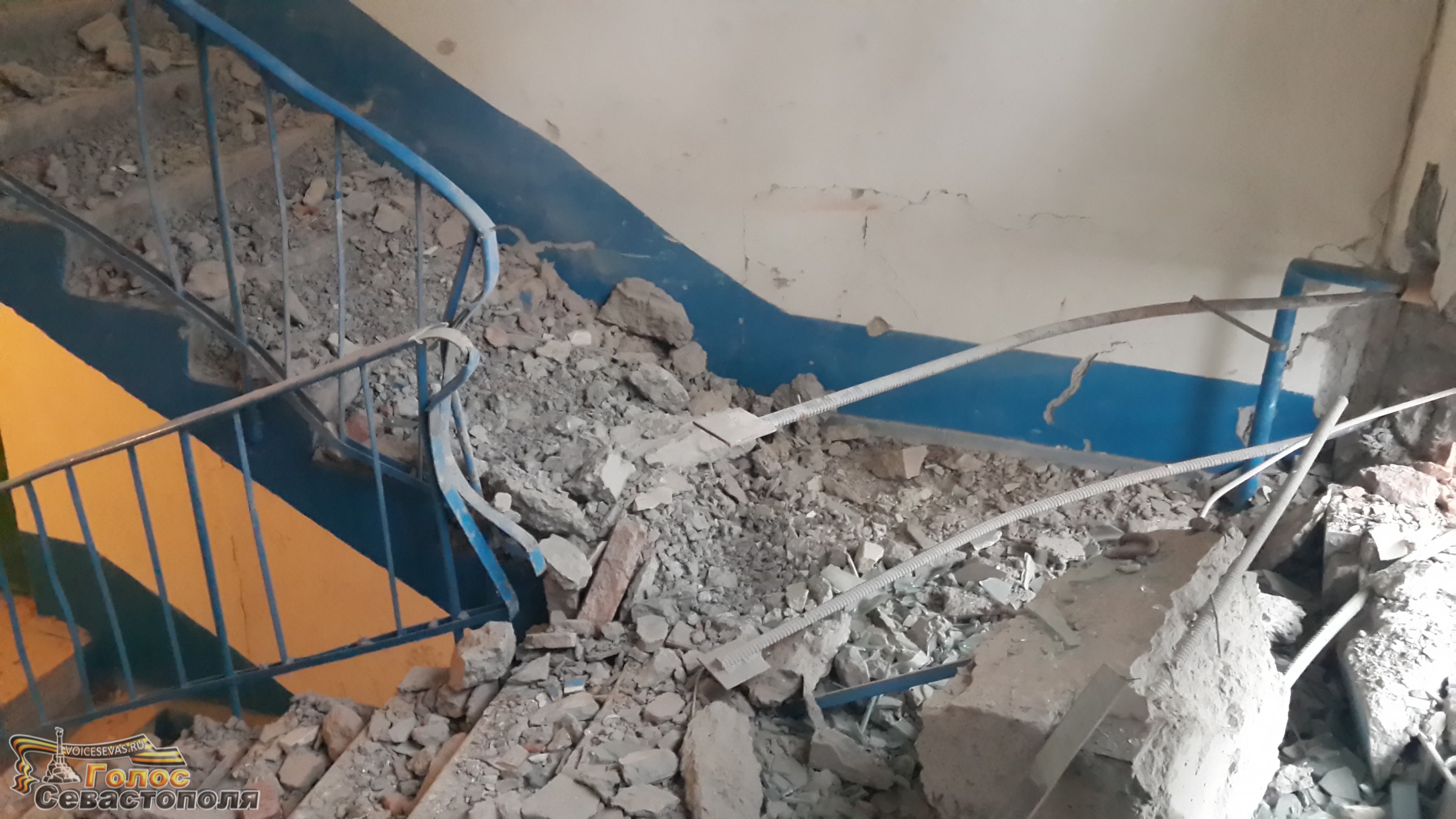 Последствия обстрелов и разрушения в Горловке (фото, видео)