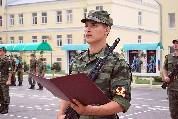 Госдума приняла закон о призыве на военную службу жителей Крыма