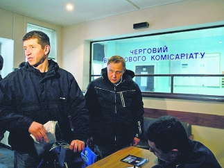 В Украине призывников отлавливают на предприятиях