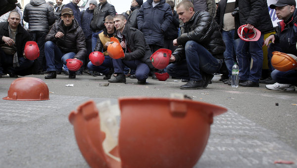 Шахтеры проводят митинг в Львовской области, требуя выплатить зарплаты