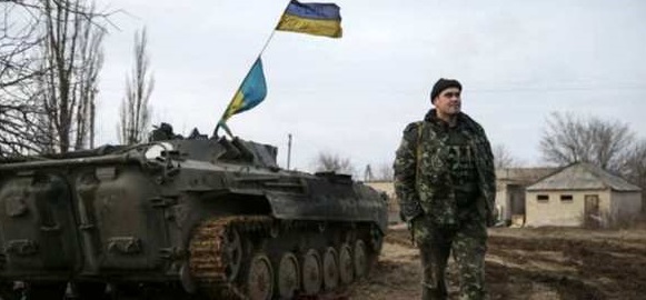 Танки и снайперы «Азова» атаковали ополченцев в Широкино (видео)