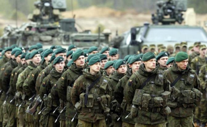 Литовские парни не желают воевать с Россией