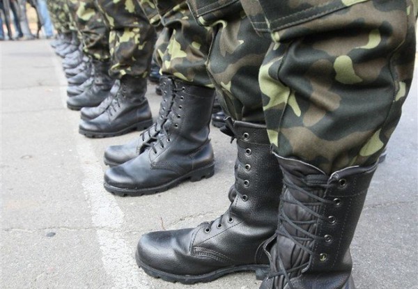 Украинцам шлют повестки в армию из мести