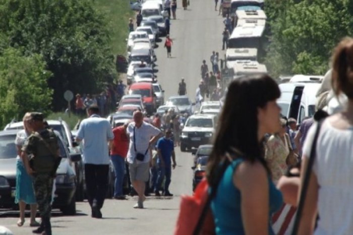 Блокада Донбасса: старики падают в обморок на блокпостах