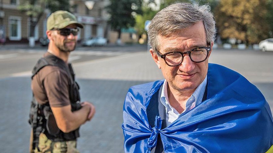 Тарута уже хоронит Савченко и объявляет войну России
