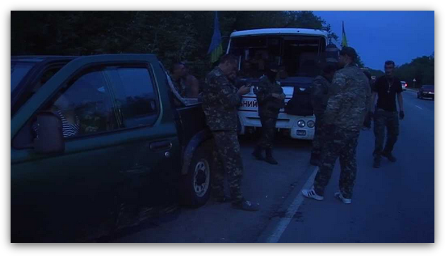 Новости из зоны АТО: На Запорожском блокпосту не пропускали колонну из 400 вооруженных солдат