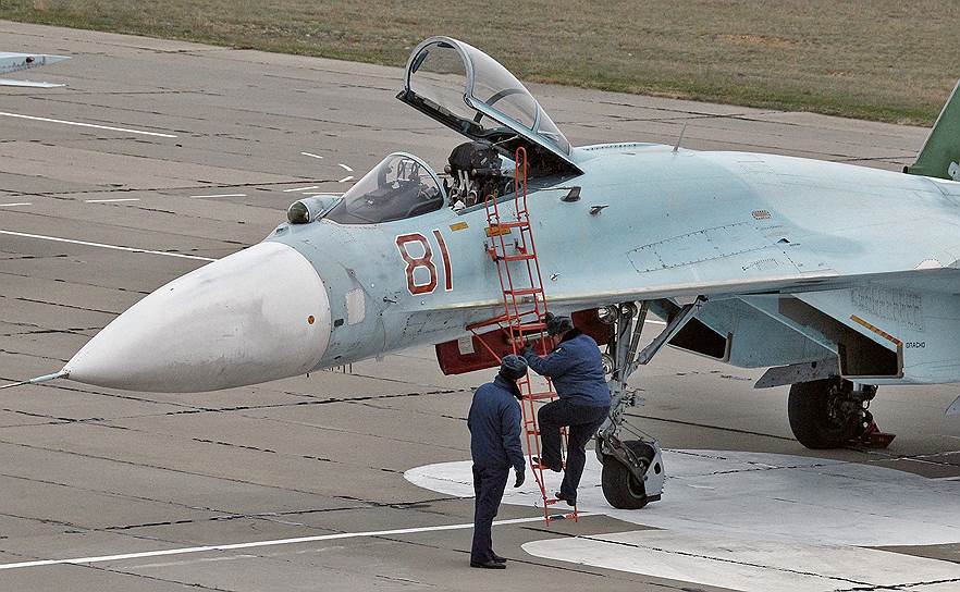 Истребители Су-27 приведены в полную боеготовность на авиабазе Бельбек