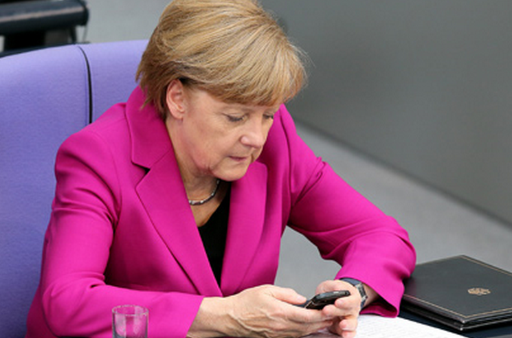 Меркель и Олланд назвали прогресс в ситуации на Украине недостаточным