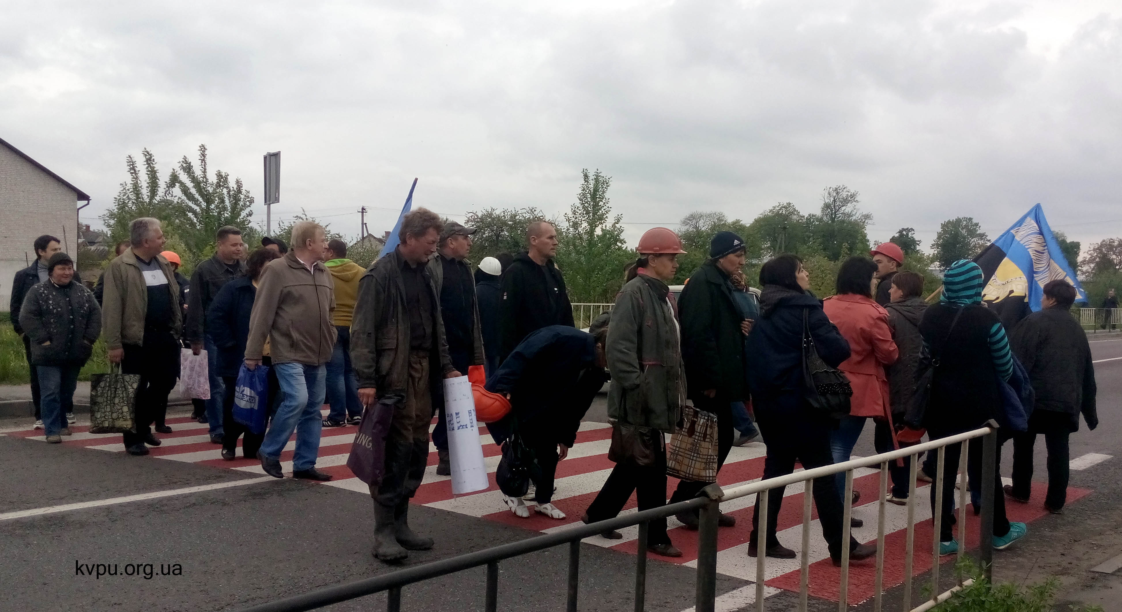 Львовские шахтеры перекрывали трассу  (видеосюжет "Cassad-TV")