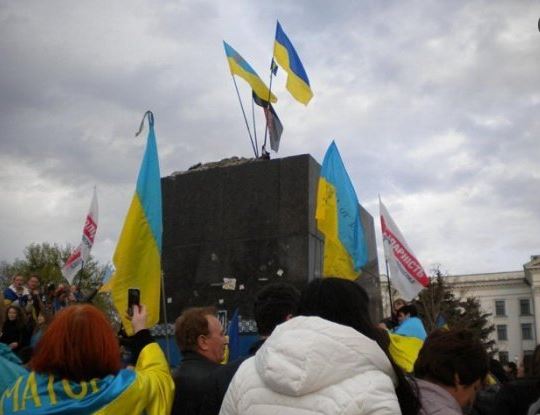 В Краматорске снесен памятник Ленину