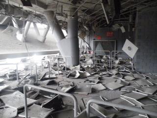 Донбасс Арена разрушен от попадания бомбы