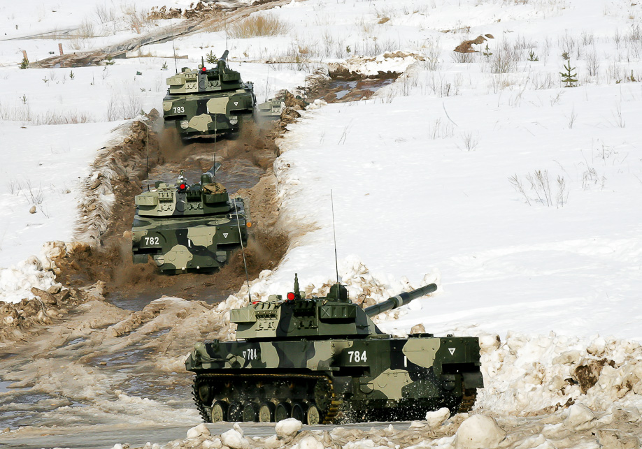 Минобороны РФ начинает военные учения на границе с Новороссией