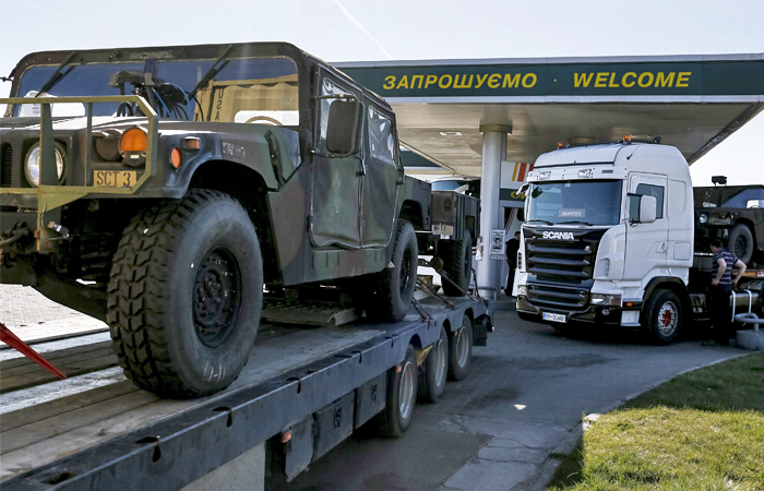 Киев подтвердил прибытие на Украину американской военной техники