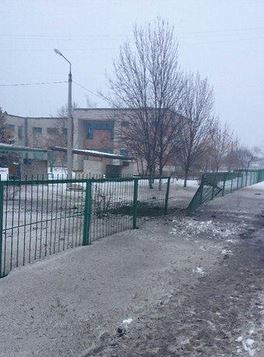 Последствия обстрела детского садика "Антошка" в Донецке.