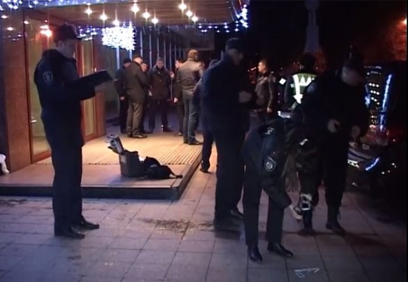 В Киеве неизвестный кинул гранату в сторону депутатов и Андрея Парубия